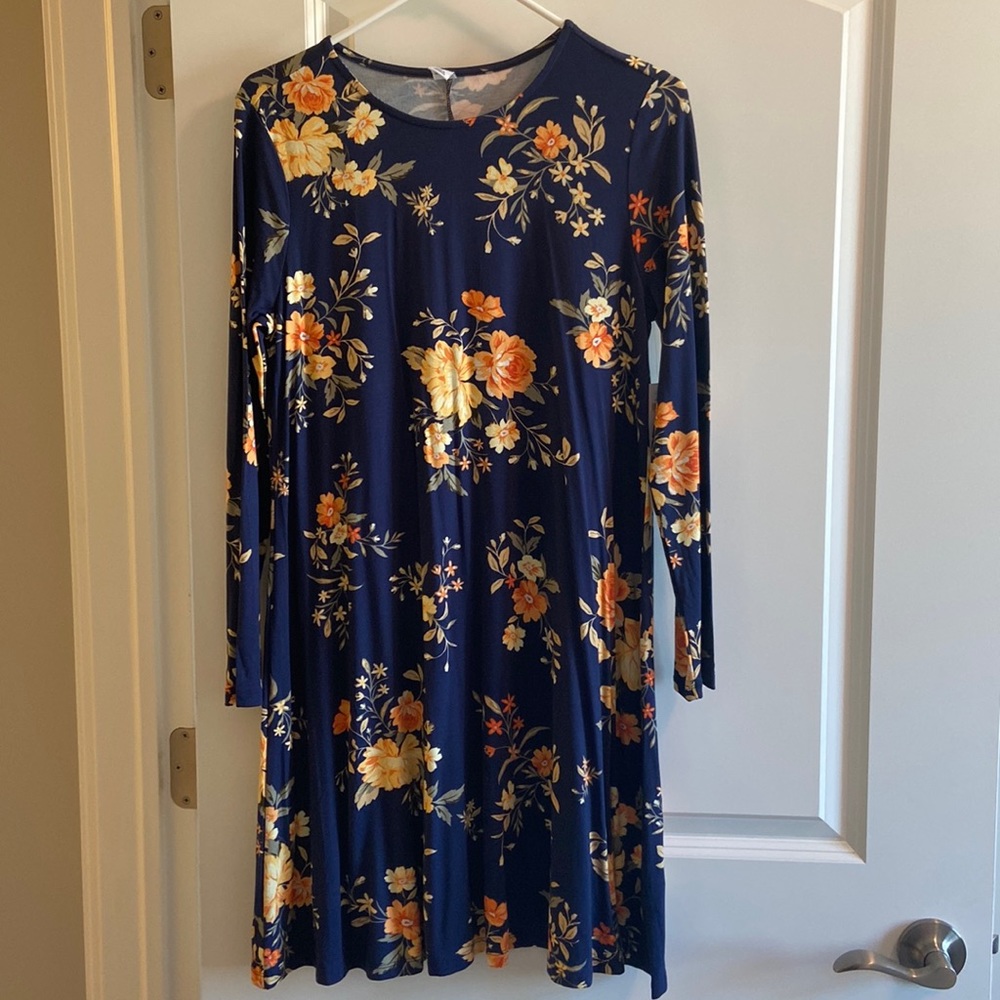 NWT Old Navy floral swing dress; size Medium